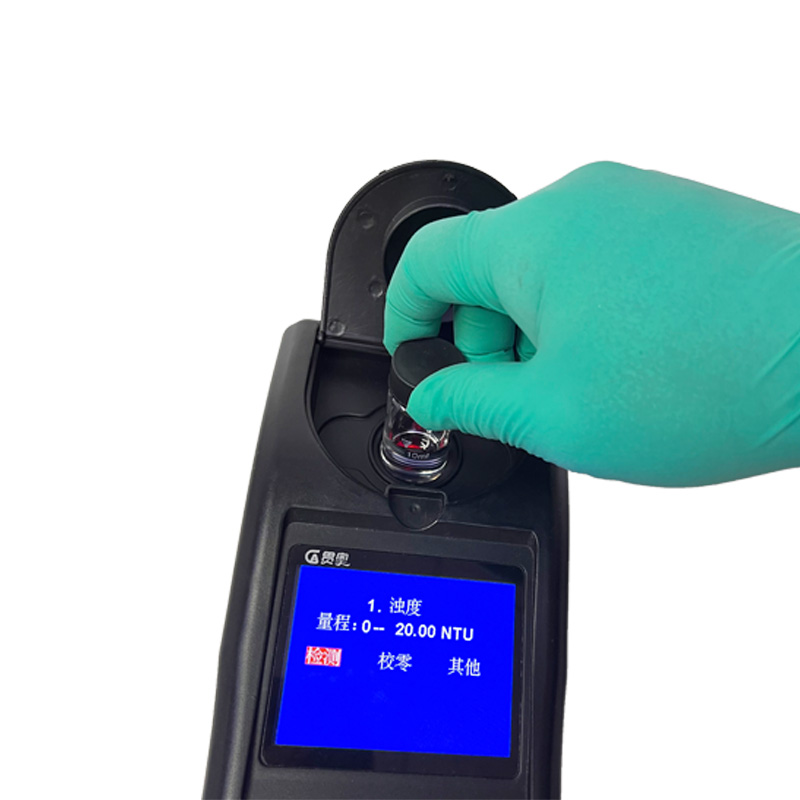 飲用水質檢測儀器操作